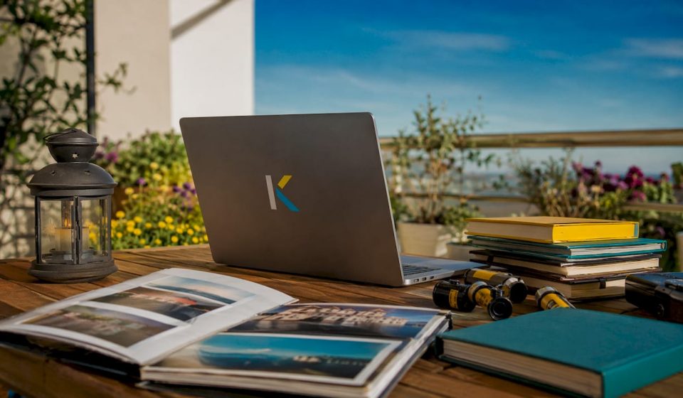 Old-style workspace with slideshow tools